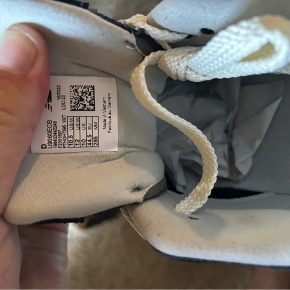 New Balance navy 9060 - Picture 4 of 6